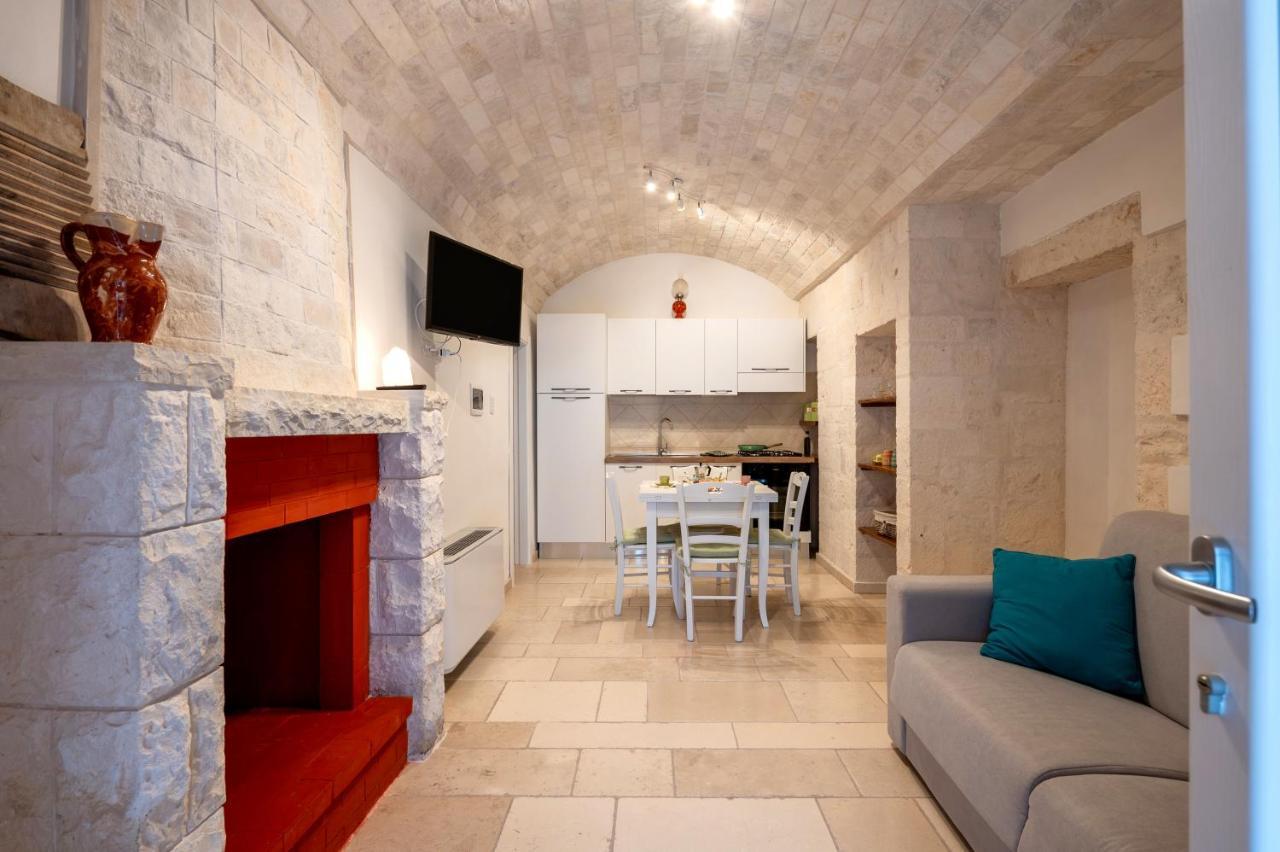 Trullo Il Focolare In Masseria Cisternino Exterior foto